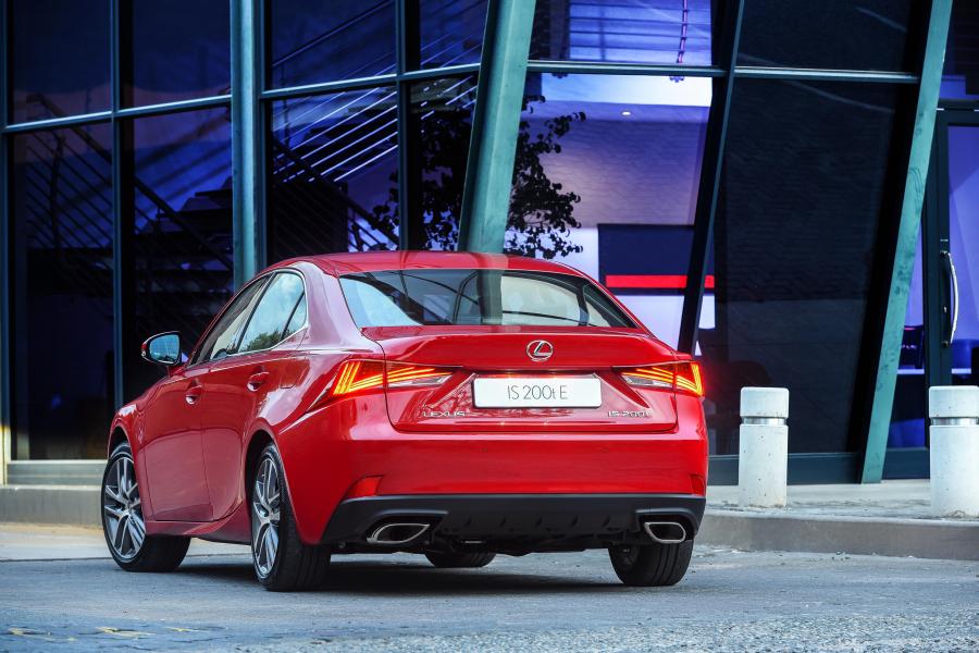 Lexus IS200t 2017 года  (ZA) (фото 17 из 18)